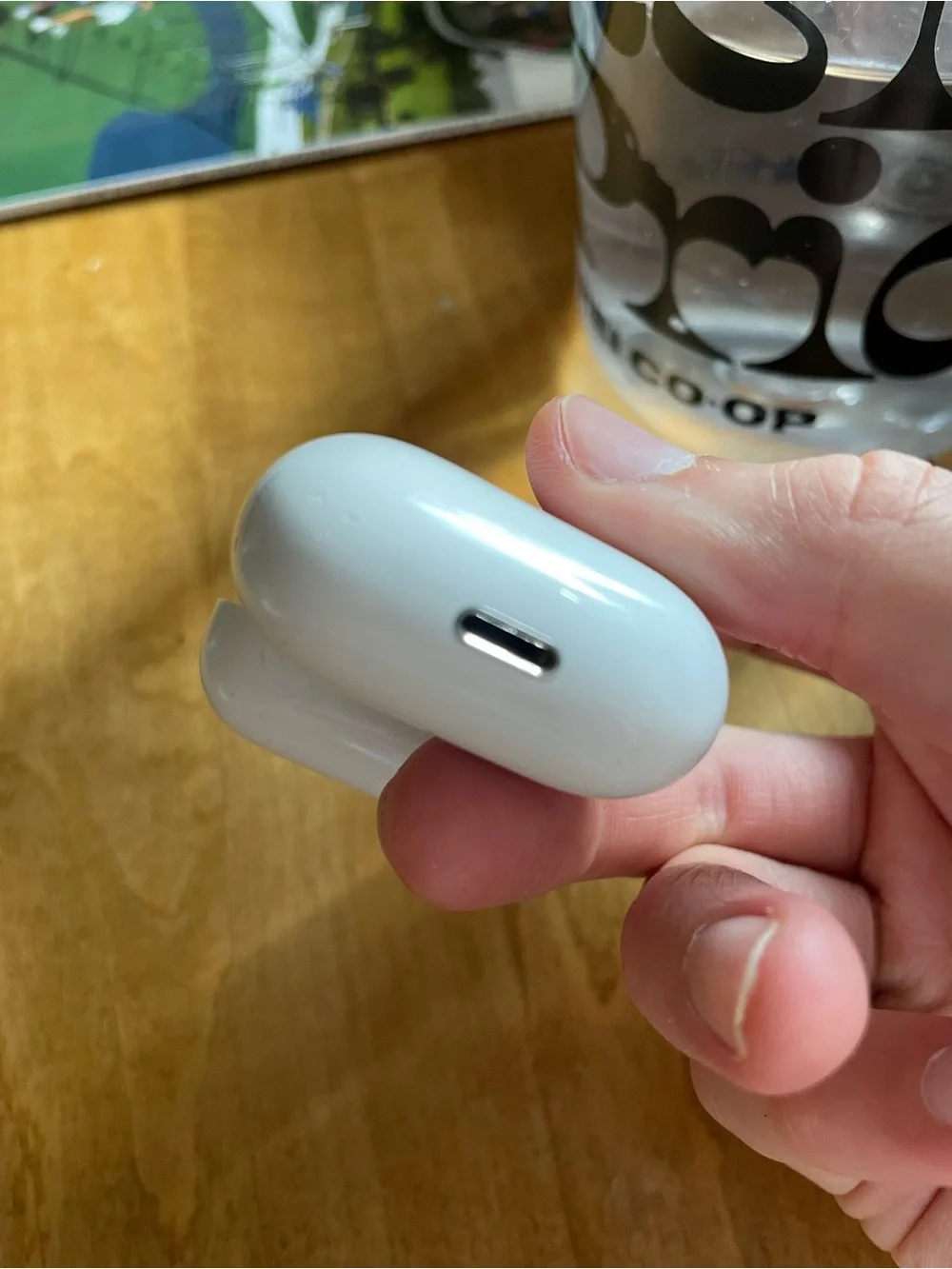 Apple White Wireless Earbuds with Charging Case